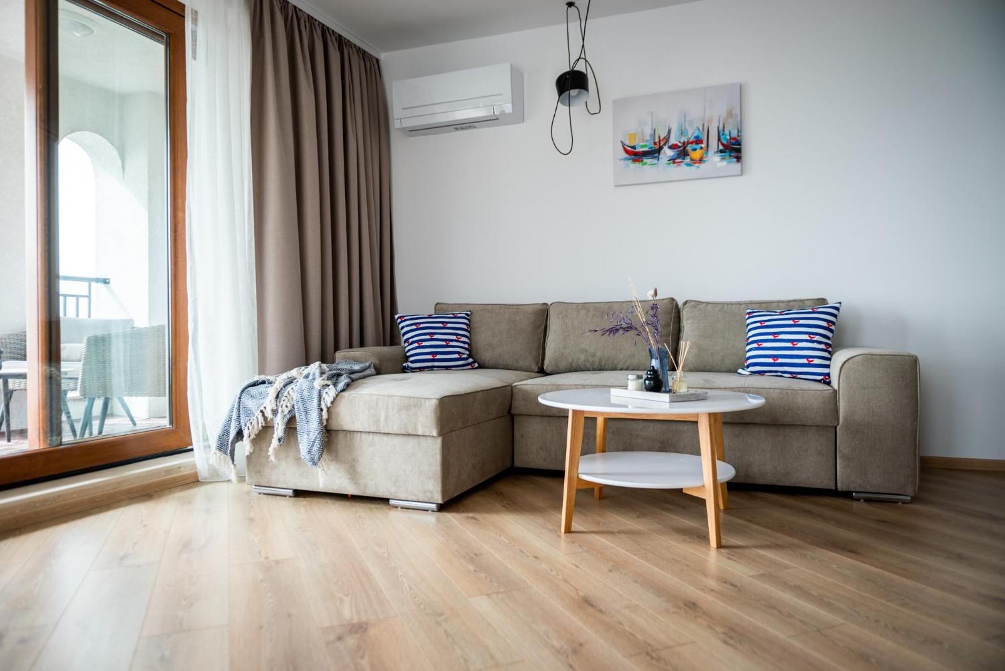 Queen'S Palace Balchik Apartment Esterno foto