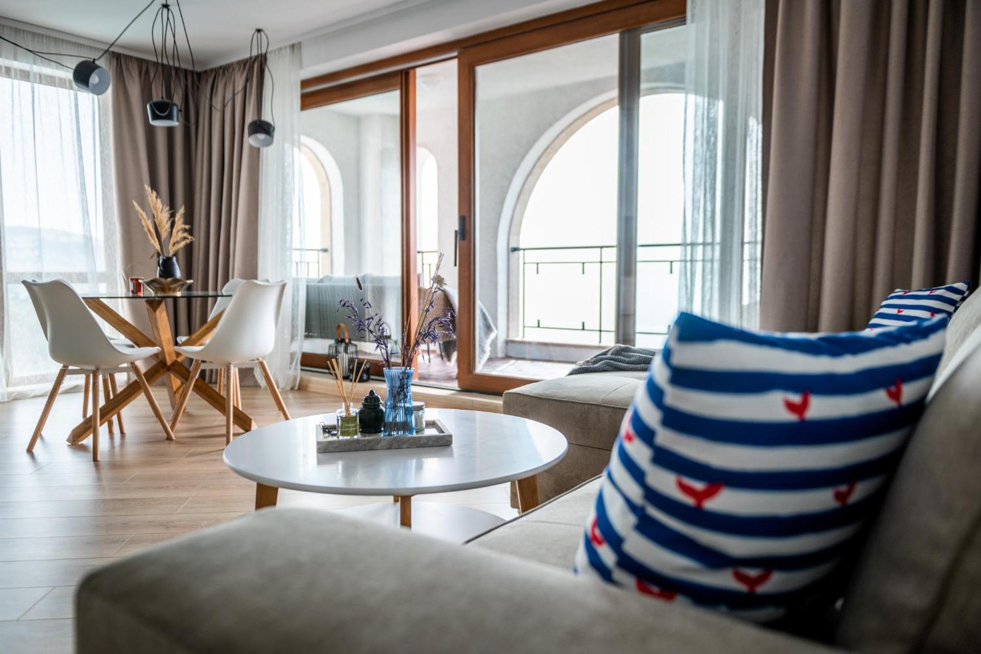 Queen'S Palace Balchik Apartment Esterno foto