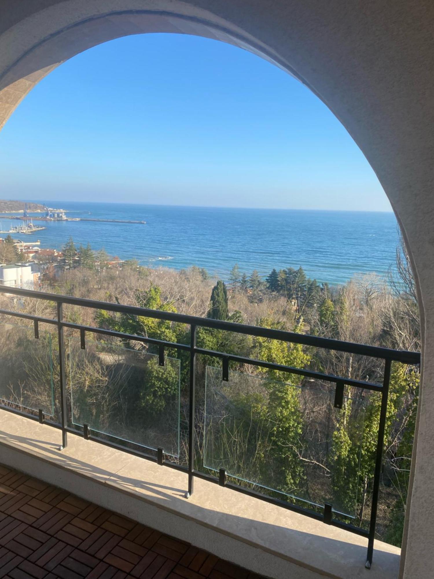 Queen'S Palace Balchik Apartment Esterno foto