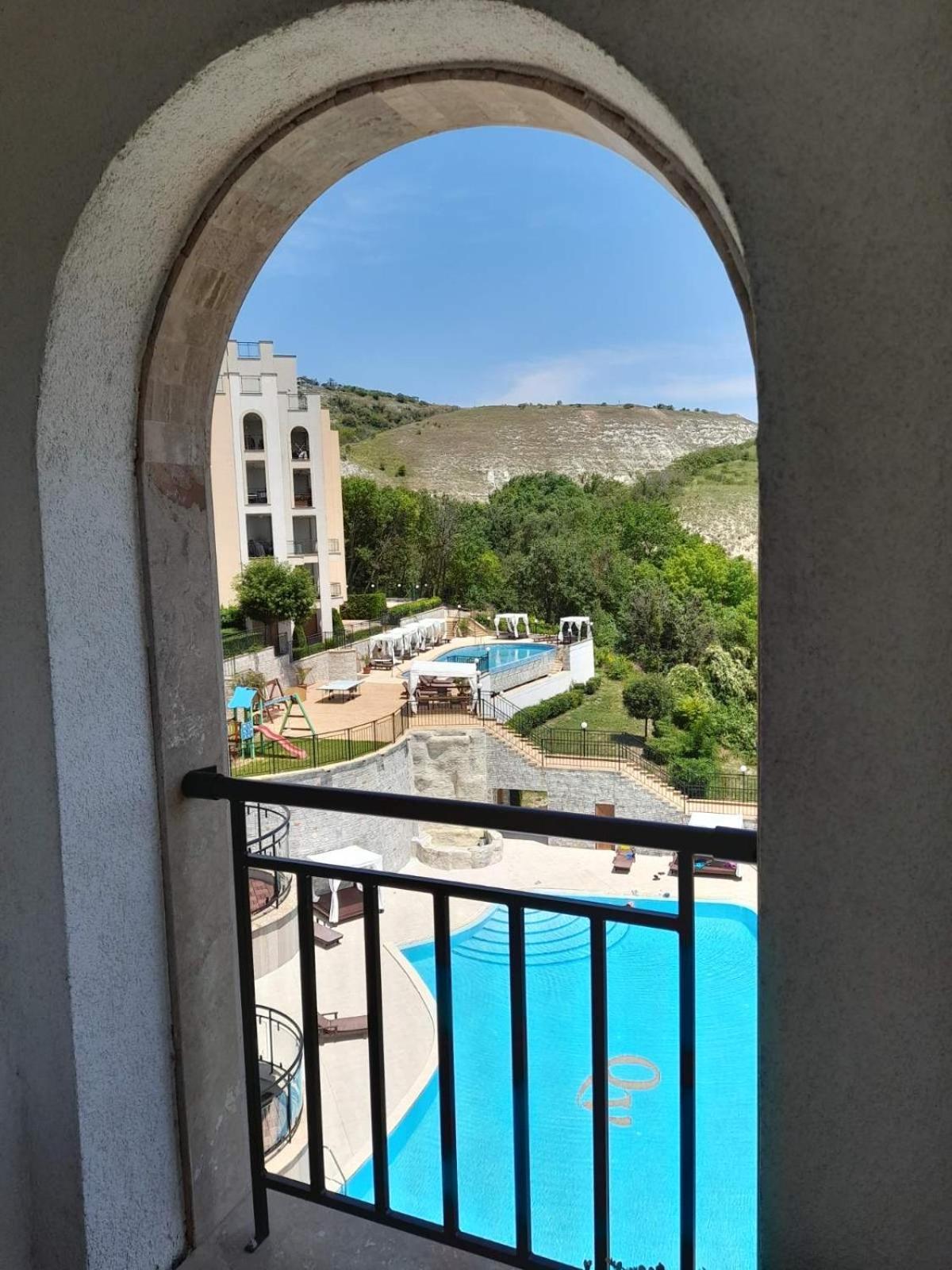 Queen'S Palace Balchik Apartment Esterno foto